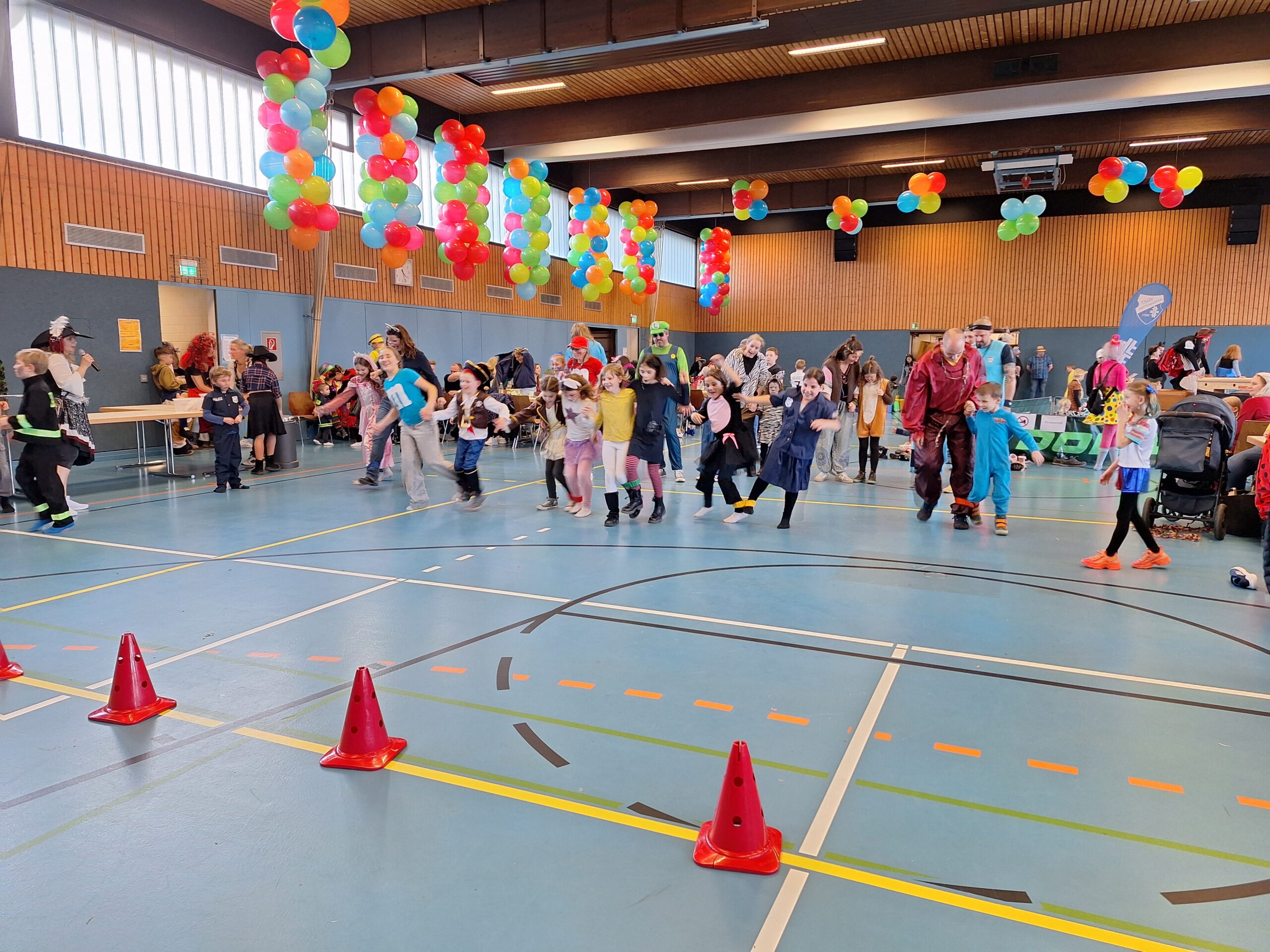 Bunter Kinderfasching unter dem Motto „Auf hoher See“